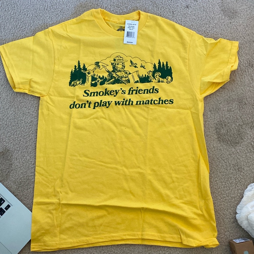 Smokey the bear men’s shirt medium